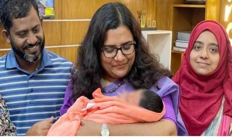 মহাসড়কের পাশ থেকে উদ্ধার করা নবজাতক শিশুটি পেল মা-বাবা