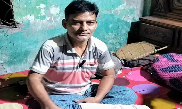 গীতিকার বাউল সালাম সরকার চিকিৎসার অভাবে ধুঁকছেন