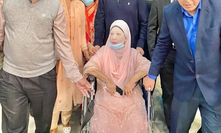 খালেদা জিয়ার শারীরিক উন্নতি হলে লন্ডনে নেওয়া হবে