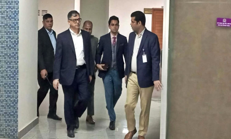 সিইসির সঙ্গে বৈঠকে সালাউদ্দিনের নেতৃত্বে বিএনপির প্রতিনিধি দল