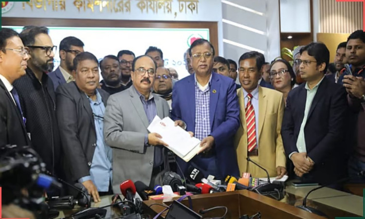 ঢাকা-১৭ আসনে তারেক রহমানের পক্ষে মনোনয়নপত্র জমা