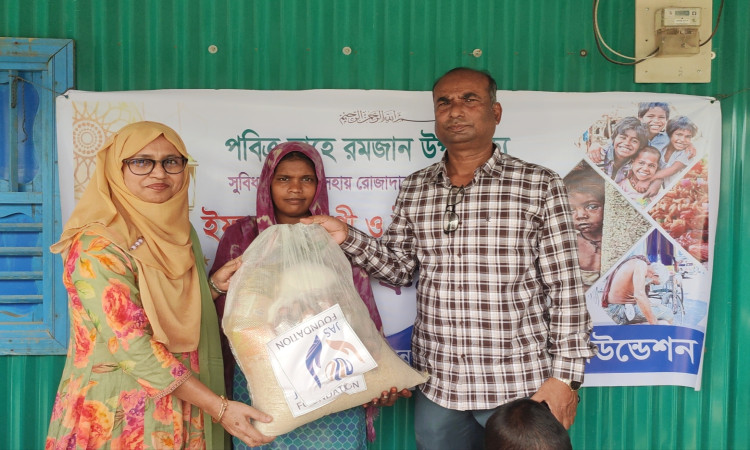 সরিষাবাড়ীতে শতাধিক দরিদ্র পরিবার পেলো জাস ফাউন্ডেশনের ঈদ উপহার