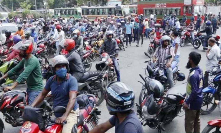রাইড শেয়ারিং চালকদের জন্য সুখবর: দৈনিক ৫ লিটার তেল