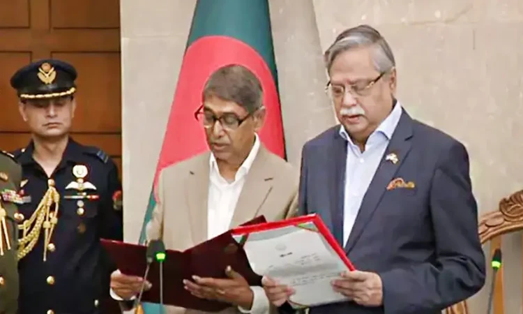 মন্ত্রী হিসেবে শপথ নিলেন আহমেদ আযম খান
