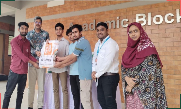 জামালপুরে শিক্ষার্থীদের উদ্যোগে সুবিধাবঞ্চিতদের মাঝে ঈদ সামগ্রী বিতরণ