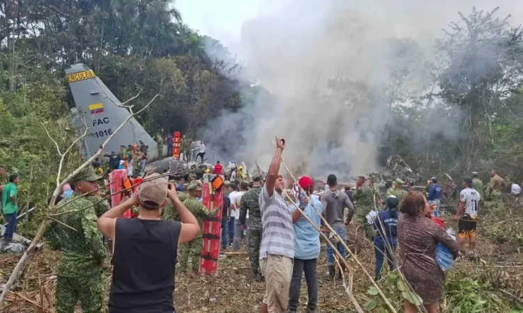 কলম্বিয়ায় ১২১ সেনা নিয়ে সামরিক বিমান বিধ্বস্ত, নিহত ৩৩