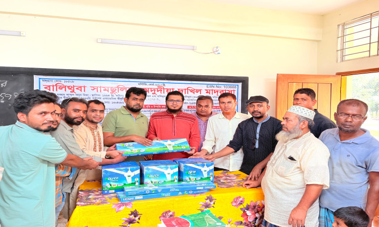 সরিষাবাড়ীতে দুই শিক্ষাপ্রতিষ্ঠানে ফিল্টার ও ফ্যান বিতরণ