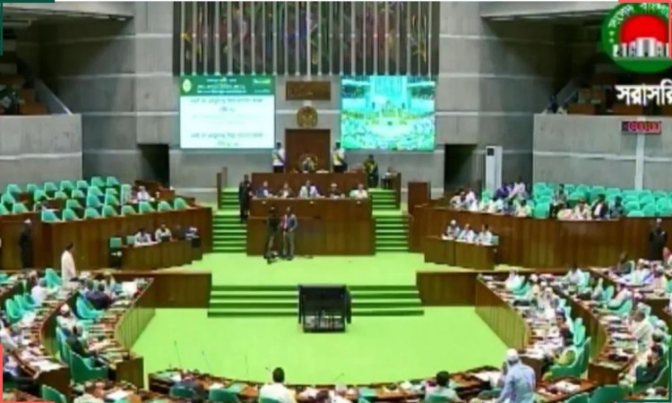 উৎপাদন ঘাটতি মোকাবিলায় ইউরিয়া আমদানি বাড়াচ্ছে সরকার