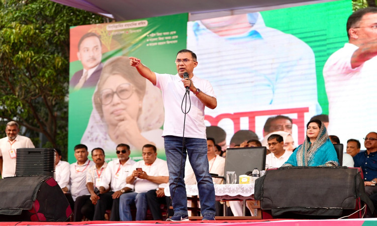 ষড়যন্ত্রের গন্ধ পাচ্ছি আমরা: প্রধানমন্ত্রী