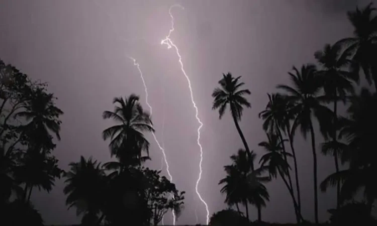 দুপুরের মধ্যে দেশের ৯ অঞ্চলে বজ্রবৃষ্টির শঙ্কা
