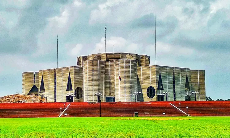 সংরক্ষিত নারী আসনের এমপিদের শপথ রোববার রাতেই