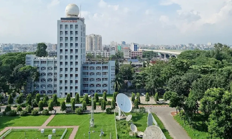 ঢাকাসহ ১০ অঞ্চলে ঝড়ের সতর্কতা, দুপুরের মধ্যে বজ্রবৃষ্টির সম্ভাবনা