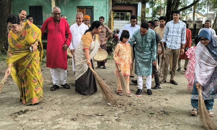 মশাবাহিত রোগ প্রতিরোধে কুড়িগ্রামে বিশেষ পরিচ্ছন্নতা অভিযান