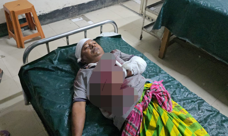 রূপগঞ্জে সালিশ বৈঠকে বিএনপি নেতাকে কুপিয়ে জখম