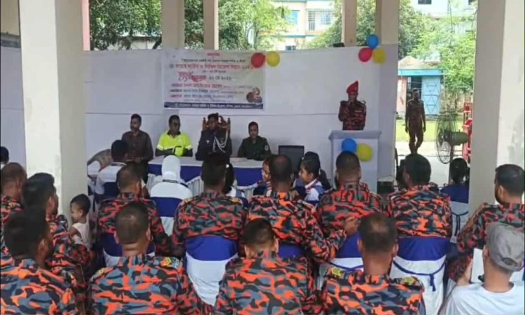 ভালুকায় ফায়ার সার্ভিস সপ্তাহের উদ্বোধন, অগ্নি নিরাপত্তায় জনসচেতনতার আহ্বান