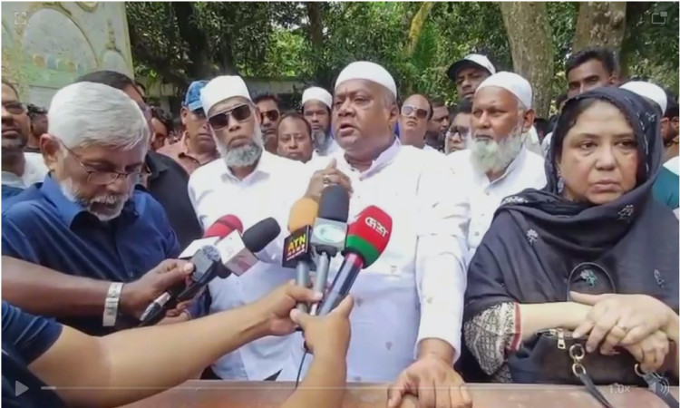সিরাজদিখানে রামিসার কবর জিয়ারতে দুই এমপিসহ বিএনপির কেন্দ্রীয় নেতৃবৃন্দ