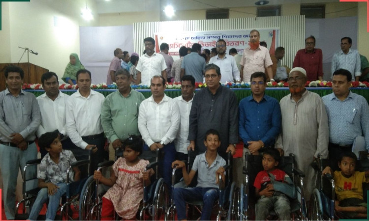 বিশেষ চাহিদাসম্পন্ন শিশুদের পাশে শিবগঞ্জ প্রশাসন
