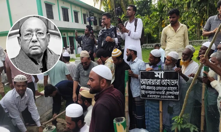 রাষ্ট্রীয় সম্মান শেষে বাবা-মায়ের পাশে শায়িত তোফায়েল আহমেদ