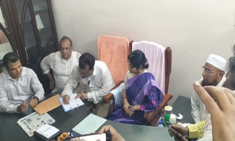 সাতক্ষীরা জেলা পরিষদ প্রশাসকের দায়িত্বভার গ্রহণ ও গণসংবর্ধনা