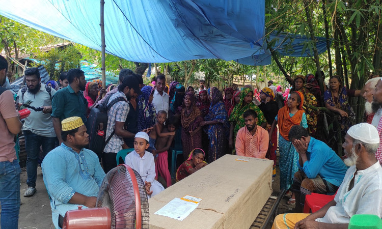 লেবাননে নিহত সাতক্ষীরার দুই প্রবাসীর বাড়িতে শোকের মাতম