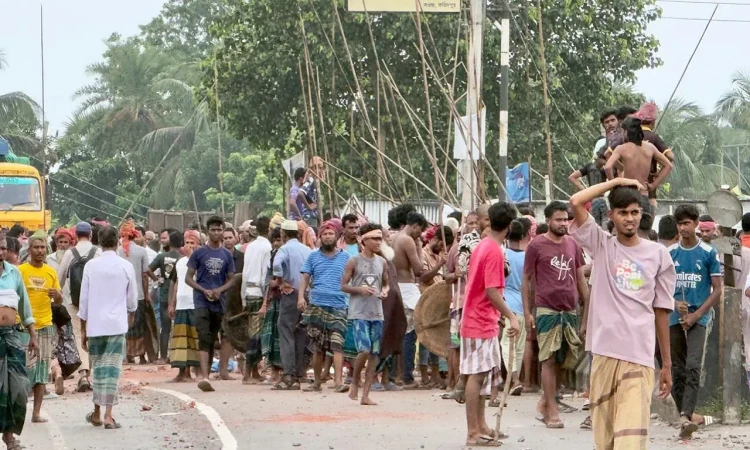 ভাঙ্গায় আধিপত্যের সংঘর্ষে পুলিশসহ আহত অন্তত ৬০