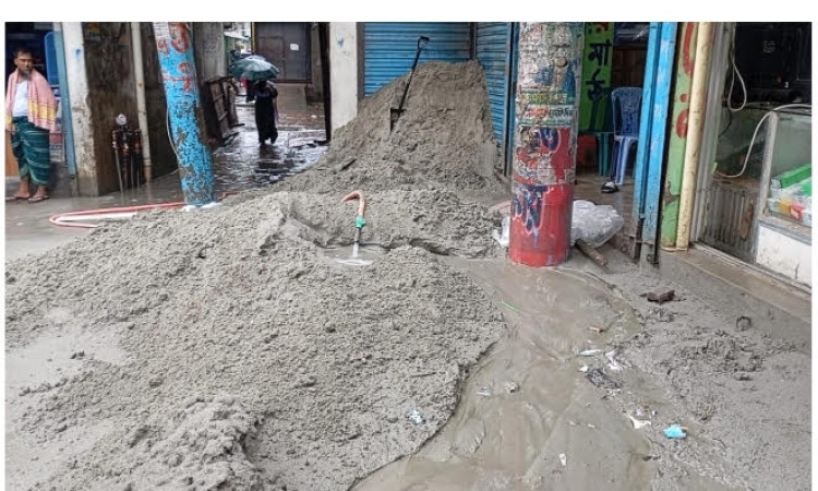 চাঁদা না পেয়ে ব্যবসা প্রতিষ্ঠানের সামনে বালু ফেললো যুবদল নেতা: বাঁধা দেওয়ায় হামলা