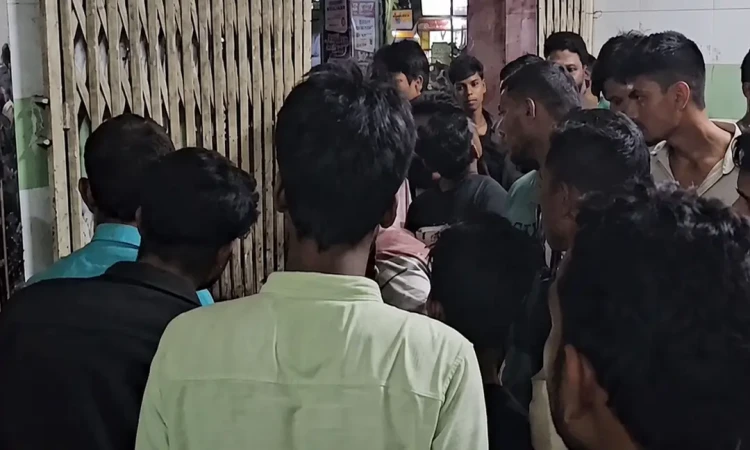 হবিগঞ্জে তিন মোটরসাইকেলের মুখোমুখি সংঘর্ষে ঝরল ৩ প্রাণ