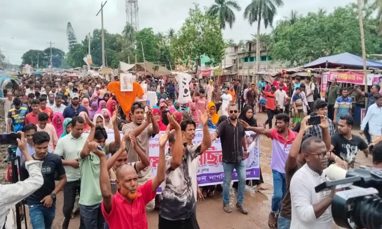 ভিডিও বিতর্কে এমপি গাজী নজরুলের বিরুদ্ধে শ্যামনগরে বিক্ষোভ