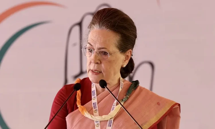 শিক্ষার্থীদের ভবিষ্যতের উত্তরাধিকারী নয়, দেশের শত্রু ভাবছে মোদি সরকার: সোনিয়া গান্ধী