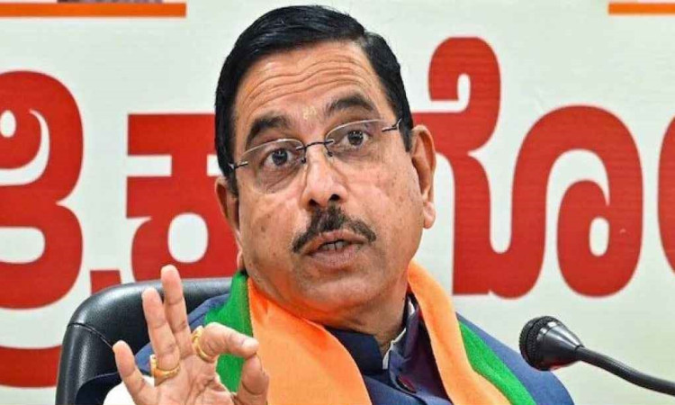 ভারতে নতুন শিক্ষামন্ত্রী কে এই প্রহ্লাদ জোশী?