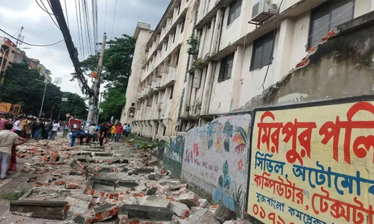 মিরপুর কলেজের দেয়াল ধসে নিহত ১, আহত অন্তত ৭