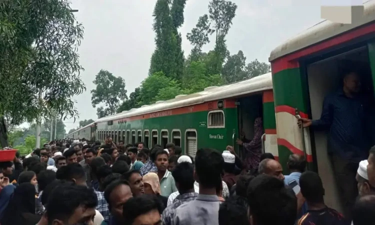 সিরাজগঞ্জে সিল্কসিটি এক্সপ্রেসের বগি লাইনচ্যুত: ঢাকার সঙ্গে উত্তরাঞ্চলের ট্রেন বন্ধ