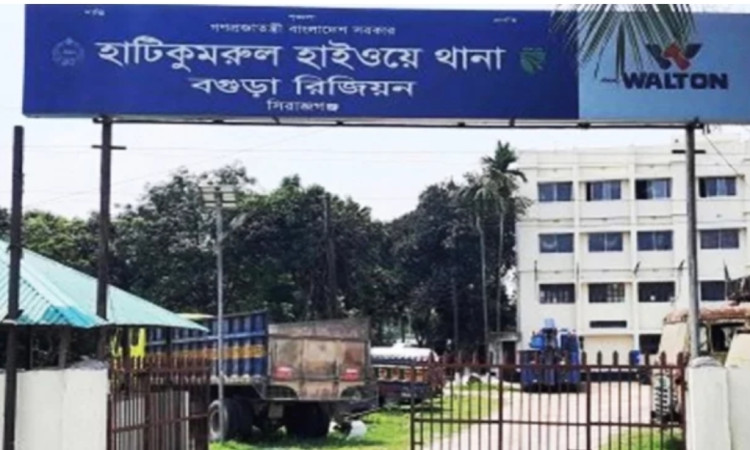 মোবাইল ফোনে কথা বলার সময় বাসচাপায় প্রাণ গেল পথচারীর