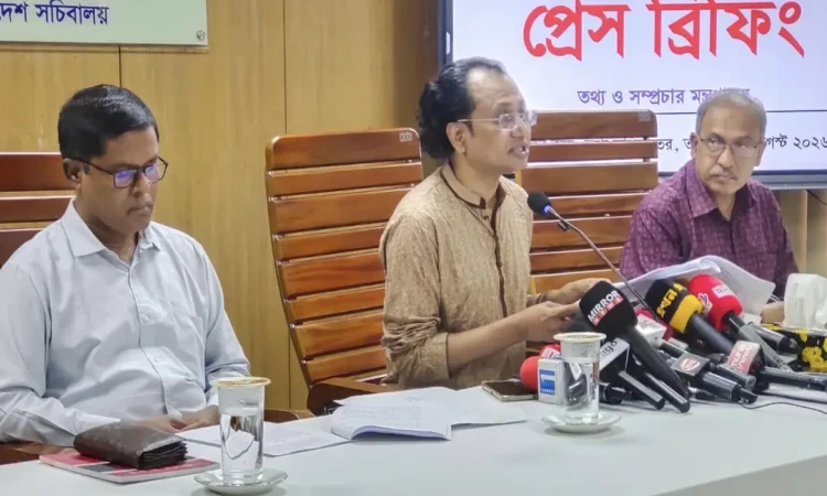 অতীতে ভারতের ভূমিকা নিয়ে জনগণের মনে সন্দেহ রয়েছে: তথ্য উপদেষ্টা