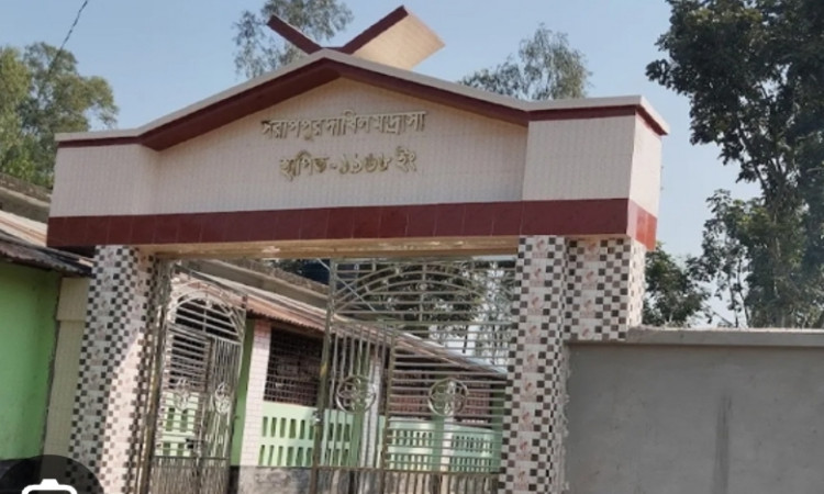 ২৮ জন শিক্ষকের ৩২ পরীক্ষার্থী, তাড়াশের দুই মাদ্রাসায় পাসের হার শূন্য
