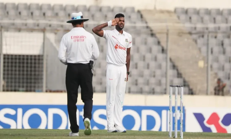 হাসান ও এবাদতের তোপ, প্রথম সেশনেই ৩ উইকেট হারিয়ে চাপে অস্ট্রেলিয়া