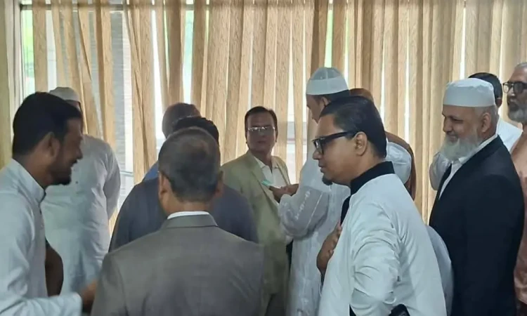 ইসিতে রাষ্ট্রপতি প্রার্থীর মনোনয়নপত্র জমা দিল ১১ দলীয় ঐক্যজোট