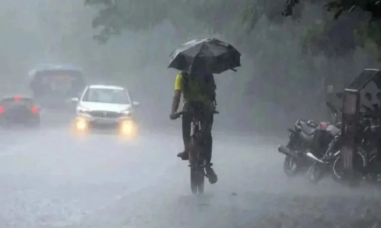 সাগরে সুস্পষ্ট লঘুচাপ, দেশজুড়ে টানা ৫ দিন ভারী বৃষ্টির পূর্বাভাস