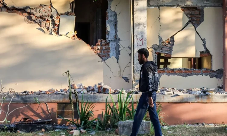 ইন্দোনেশিয়ায় ফের শক্তিশালী ভূমিকম্প