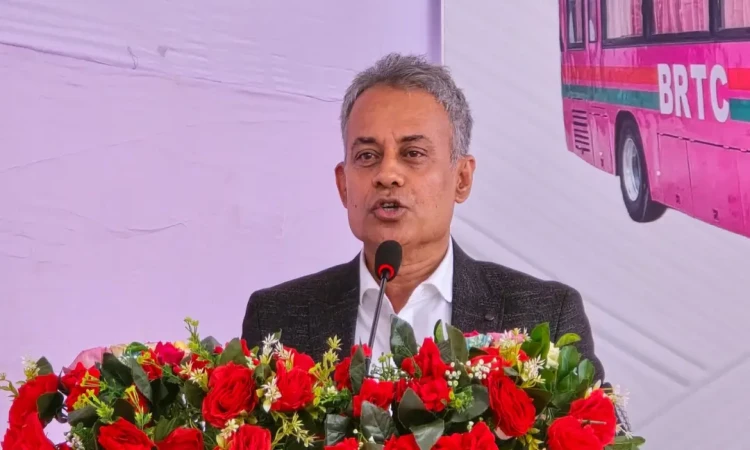 ঢাকায় ২০০ ইভি বাস কিনছে সরকার, অর্ধেক বরাদ্দ নারীদের জন্য
