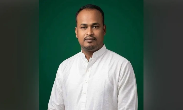 ঈশ্বরদীতে প্রাইভেটকারে গুলি চালিয়ে স্বেচ্ছাসেবক দলের আহ্বায়ককে কুপিয়ে জখম