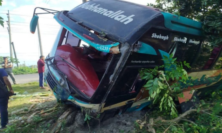 সাতক্ষীরা বাসের ধাক্কায় পথচারী নিহত