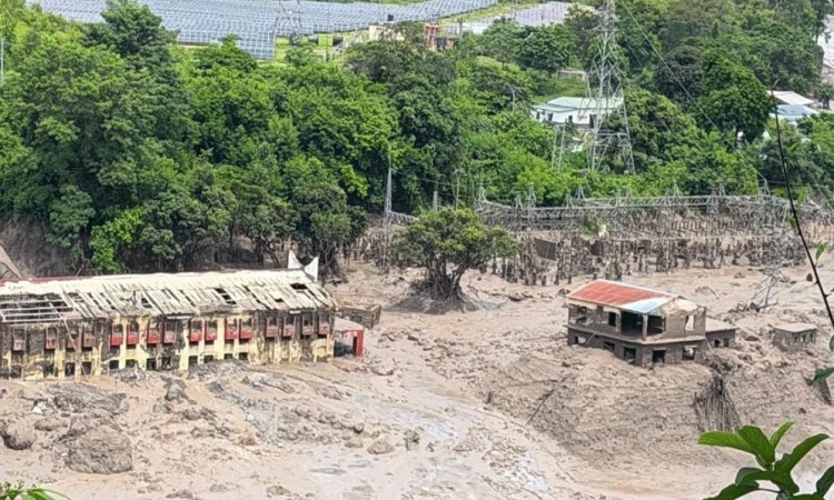 নেপালে আকস্মিক বন্যায় নিহত ১৬, নিখোঁজ ৩৮৪ পর্যটক