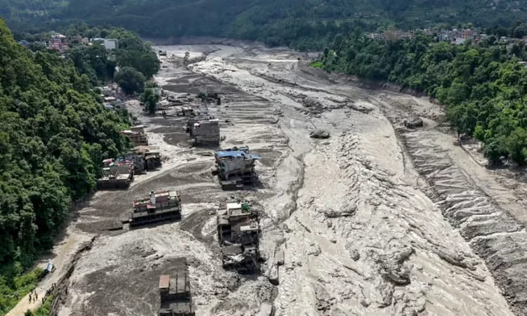 নেপাল-তিব্বত সীমান্তে আকস্মিক বন্যায় নিহত বেড়ে ৯৫; নিখোঁজ ৩৮৪