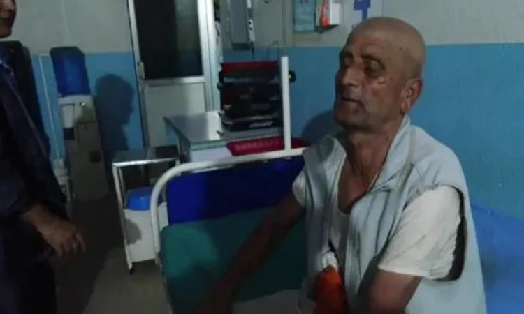 ‘আমার স্ত্রী এখনও কাদার নিচে চাপা পড়ে আছেন’