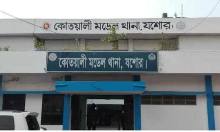 ‘ভূত’ হয়েও মিছিলে যোগ দিলেন দুই আ.লীগ নেতা, যশোরে পুলিশের আজব মামলা!