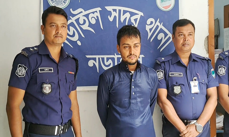 নড়াইলে ৬ শিশুকে যৌন নির্যাতনের অভিযোগে মাদরাসা শিক্ষক গ্রেপ্তার