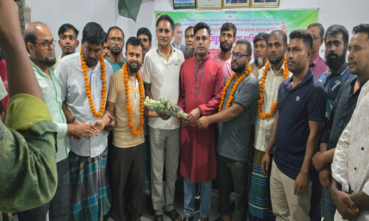 জামায়াতের অর্ধশতাধিক নেতাকর্মীর বিএনপিতে যোগদান