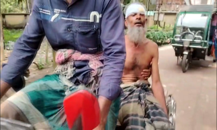 . নড়াইলে আধিপত্য বিস্তারের জেরে যুবককে কুপিয়ে হত্যা, নারীসহ আহত ৬