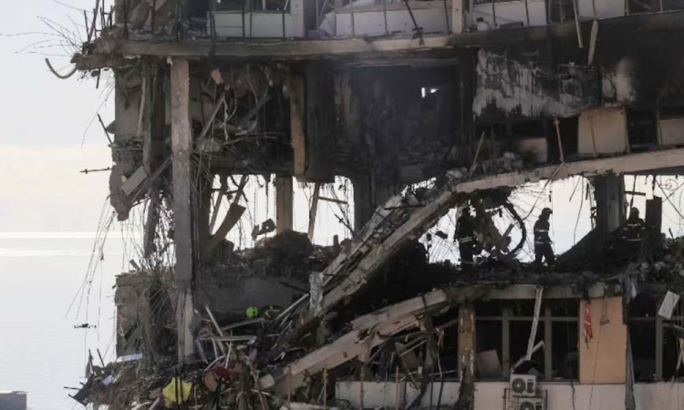 ইউক্রেনজুড়ে রাশিয়ার ভয়াবহ বিমান হামলা, ৯ জনের প্রাণহানি